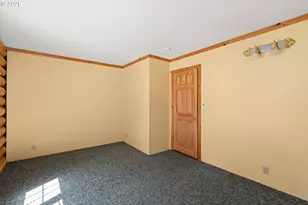 453 Glendon Rd, Kerby, OR 97531 - Photo 17