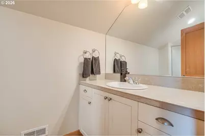 57135 Fremont Dr #7, Bend, OR 97707 - Photo 23