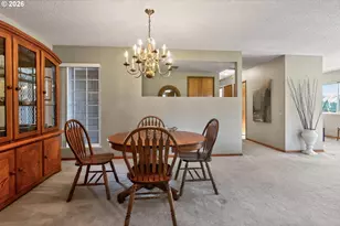 15645 SW Queen Victoria Pl, King City, OR 97224 - Photo 9