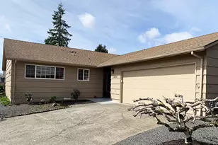 15645 SW Queen Victoria Pl, King City, OR 97224 - Photo 1