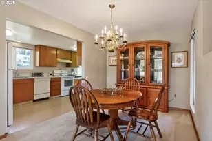15645 SW Queen Victoria Pl, King City, OR 97224 - Photo 11