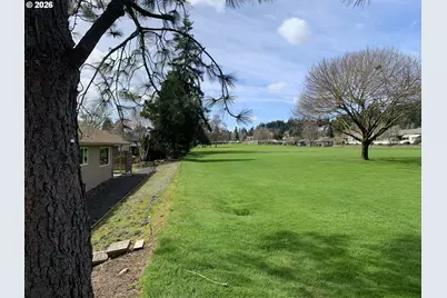 15645 SW Queen Victoria Pl, King City, OR 97224 - Photo 27