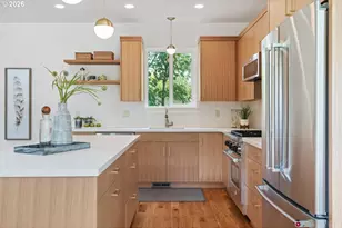 3791 NE Roselawn St, Portland, OR 97211 - Photo 7