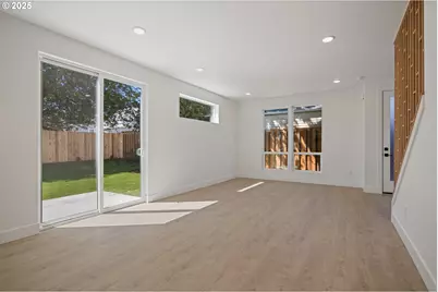 4013 SE 65th Ave, Portland, OR 97206 - Photo 5