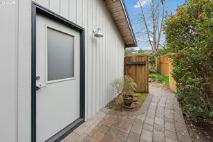 4445 NW Malhuer Ave, Portland, OR 97229 - Photo 35