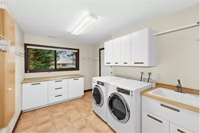 4445 NW Malhuer Ave, Portland, OR 97229 - Photo 33