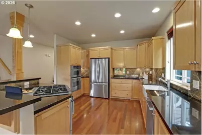 9020 SW 25th Ave, Portland, OR 97219 - Photo 7
