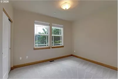 9020 SW 25th Ave, Portland, OR 97219 - Photo 15