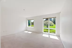 15510 NE Knott St, Portland, OR 97230 - Photo 17