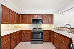 15510 NE Knott St, Portland, OR 97230 - Photo 11