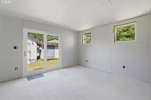 1313 NW Couch St, Camas, WA 98607 - Photo 9