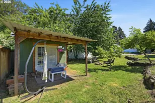 1313 NW Couch St, Camas, WA 98607 - Photo 33