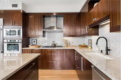 2351 NW Westover Rd #601, Portland, OR 97210 - Photo 13