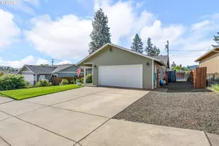 170 Addison Ave, Sutherlin, OR 97479 - Photo 3