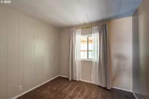 640 Village Pines Dr, Coos Bay, OR 97420 - Photo 23