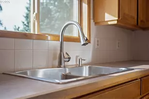 620 NW Queens Ct, Hillsboro, OR 97124 - Photo 17