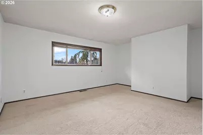 620 NW Queens Ct, Hillsboro, OR 97124 - Photo 25