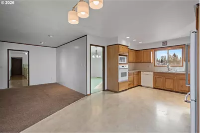 620 NW Queens Ct, Hillsboro, OR 97124 - Photo 13