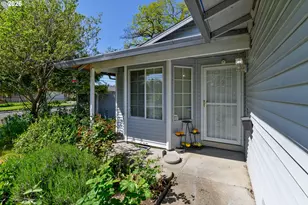 9707 SE Reedway St, Portland, OR 97266 - Photo 5