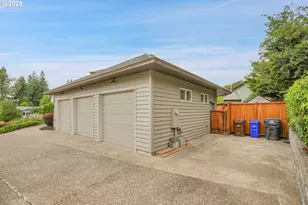 620 Barbary Ct, Gladstone, OR 97027 - Photo 7