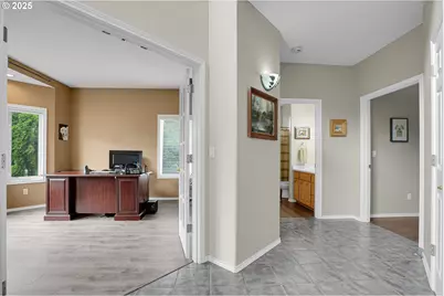 620 Barbary Ct, Gladstone, OR 97027 - Photo 13