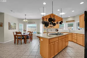 620 Barbary Ct, Gladstone, OR 97027 - Photo 29