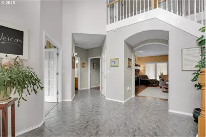 620 Barbary Ct, Gladstone, OR 97027 - Photo 11