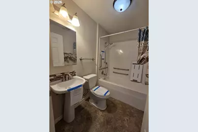 863 W First Ave, Sutherlin, OR 97479 - Photo 13