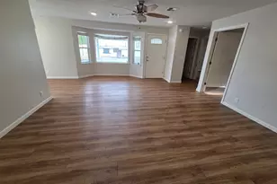 863 W First Ave, Sutherlin, OR 97479 - Photo 3