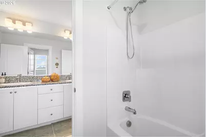 14410 SW 165th Ave, Tigard, OR 97224 - Photo 23