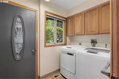 8011 SE 108th Ave, Portland, OR 97266 - Photo 13