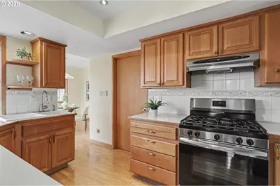 8011 SE 108th Ave, Portland, OR 97266 - Photo 9