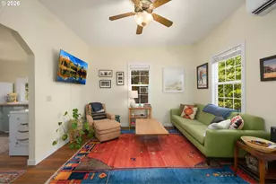 1025 Pine St, Hood River, OR 97031 - Photo 5