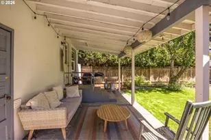 1025 Pine St, Hood River, OR 97031 - Photo 17