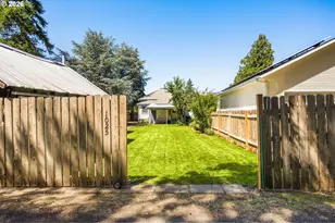 1025 Pine St, Hood River, OR 97031 - Photo 25