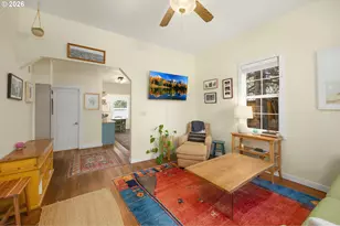 1025 Pine St, Hood River, OR 97031 - Photo 3