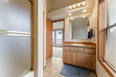 620 John Ave, Coos Bay, OR 97420 - Photo 27