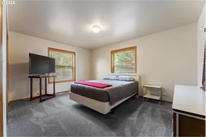 620 John Ave, Coos Bay, OR 97420 - Photo 33