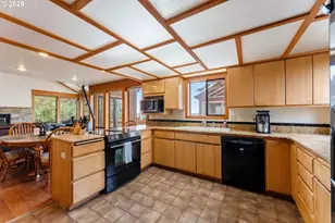 620 John Ave, Coos Bay, OR 97420 - Photo 17