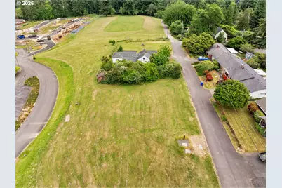 2119 SW Nevada Ct, Portland, OR 97219 - Photo 17
