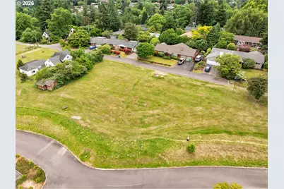 2119 SW Nevada Ct, Portland, OR 97219 - Photo 19