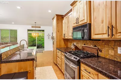 525 E 17th Cir, La Center, WA 98629 - Photo 9