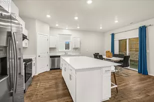 3169 SE 34th St, Gresham, OR 97080 - Photo 9