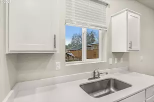 3169 SE 34th St, Gresham, OR 97080 - Photo 7