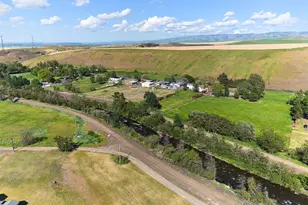 2125 Walnut St, Milton-Freewater, OR 97862 - Photo 1