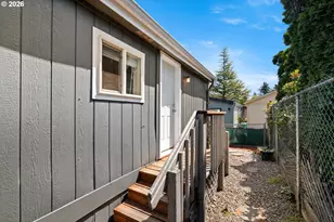 1819 SE Orient Dr, Gresham, OR 97080 - Photo 33