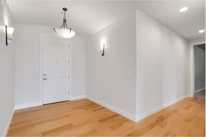 707 N Hayden Island Dr #226, Portland, OR 97217 - Photo 3