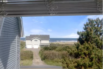93885 Boulder Pl, Gold Beach, OR 97444 - Photo 27