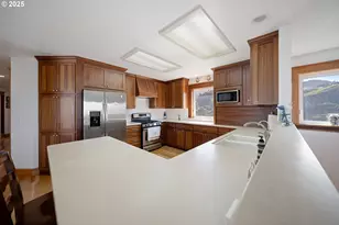 93885 Boulder Pl, Gold Beach, OR 97444 - Photo 11