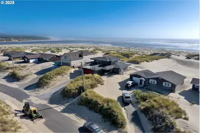 118 NW Oceania Dr, Waldport, OR 97394 - Photo 5